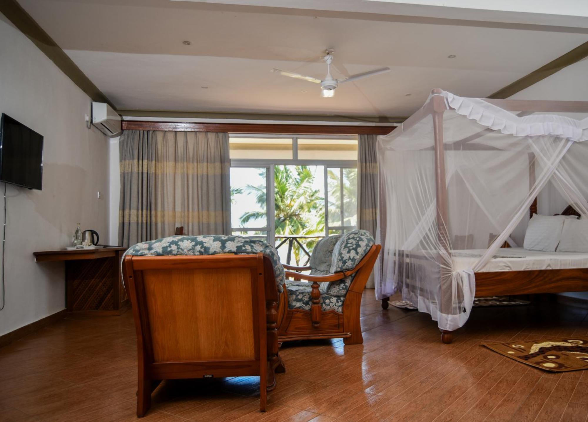 Coral Beach Resort Diani Beach Exterior photo