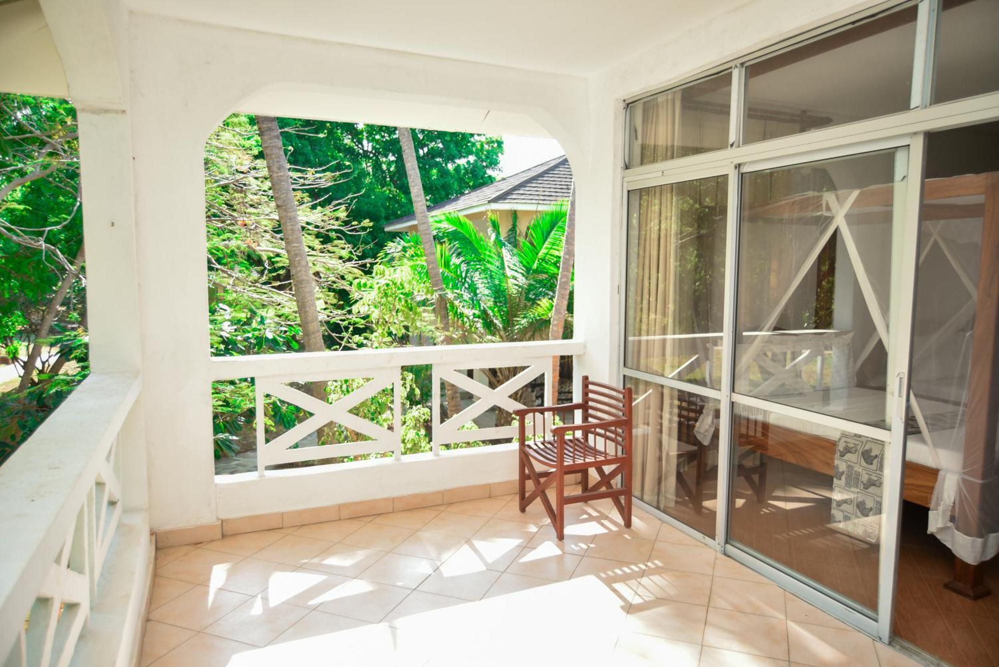 Coral Beach Resort Diani Beach Exterior photo