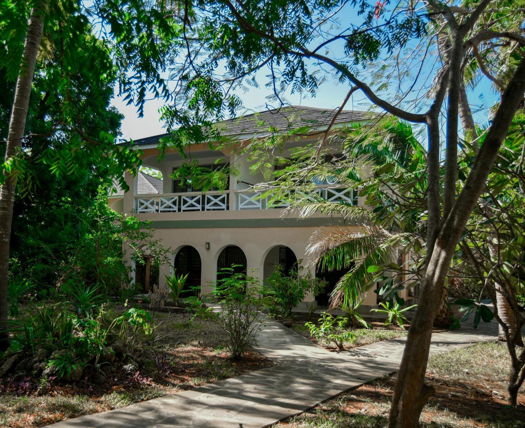 Coral Beach Resort Diani Beach Exterior photo