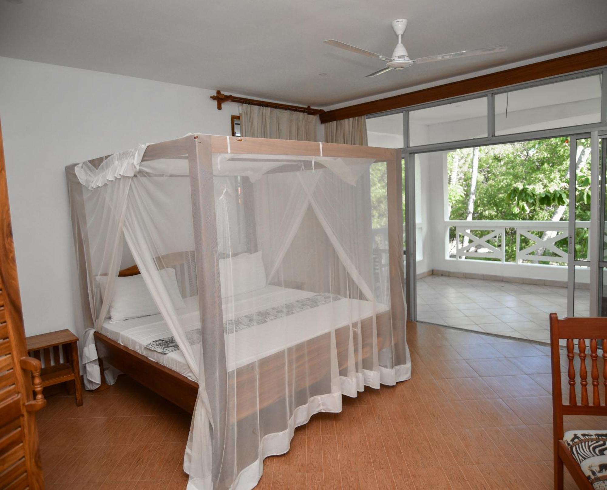 Coral Beach Resort Diani Beach Exterior photo